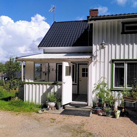 Lägenhet naturnära i Henån Exteriör bild